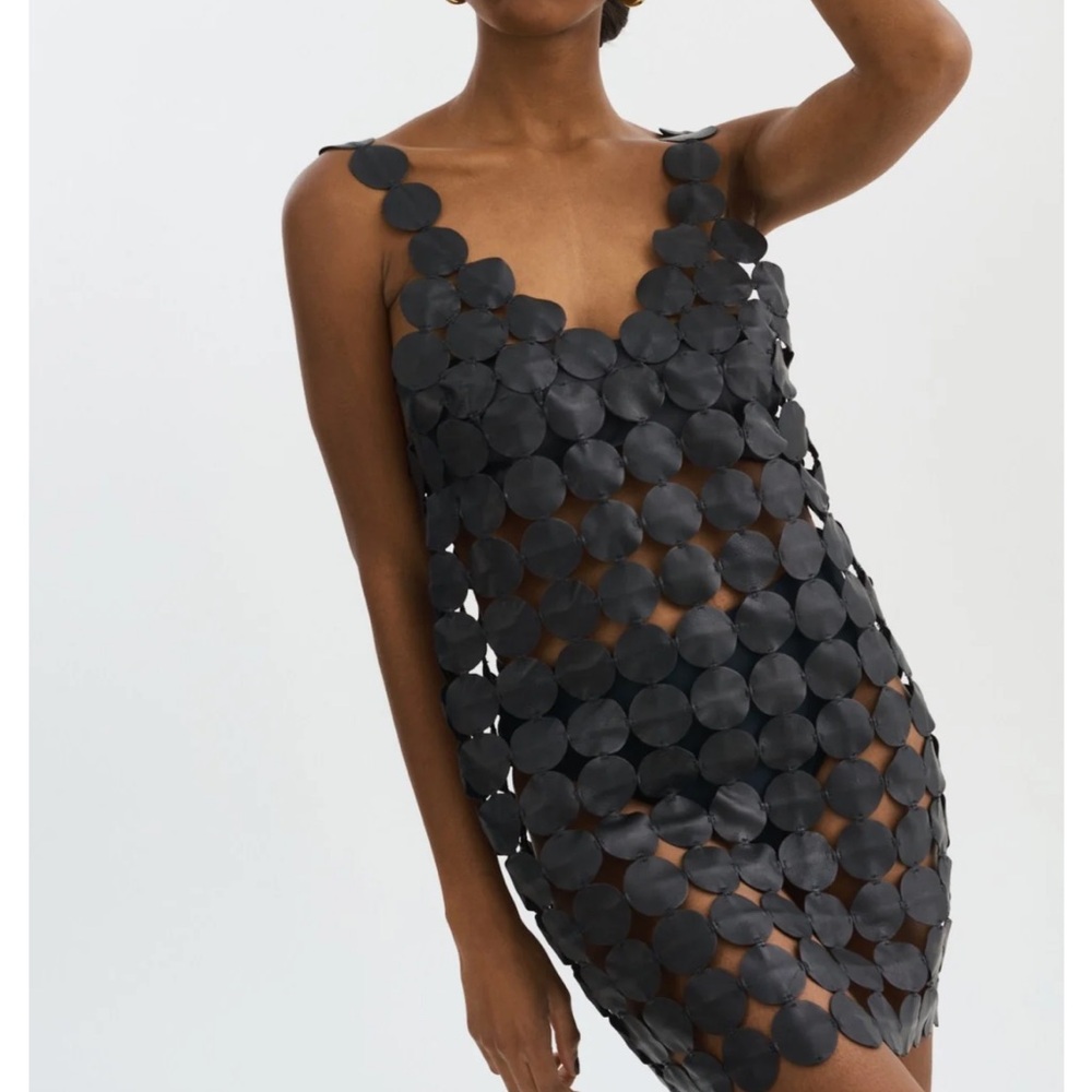 Chic Black Circle Cutout Dress